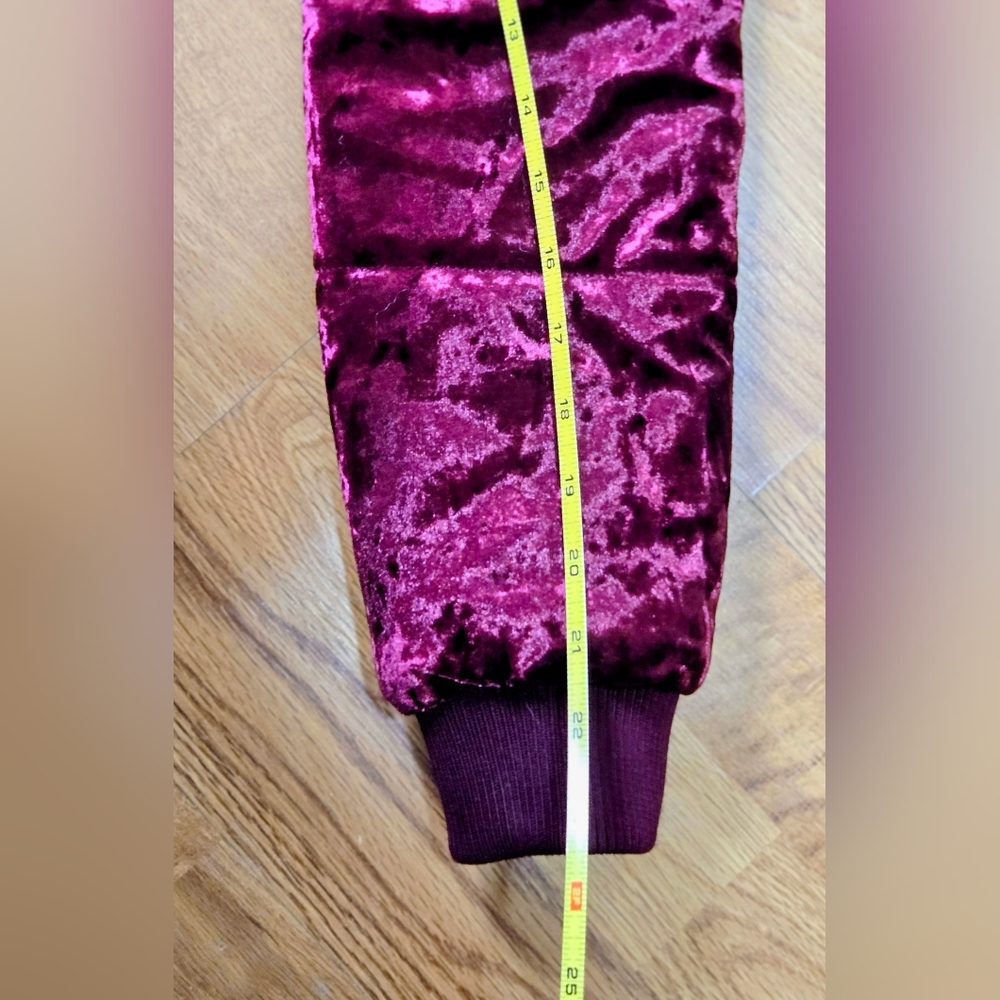Romeo & Juliet Couture Metallic Burgundy Velvet Bomber Jacket Size S MSRP $175 - Picture 8 of 9